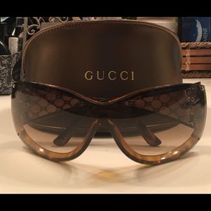 Gucci Sunglasess